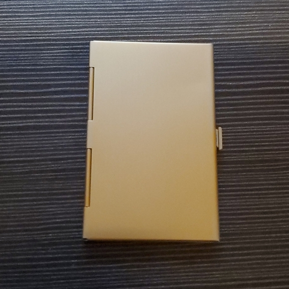 XOXO & 💕 COMPACT MIRROR WITH CARD HOLDER - Picture 8 of 9